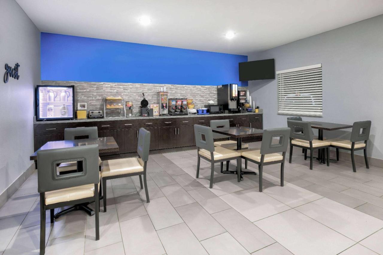 Days Inn By Wyndham Zachary La Buitenkant foto